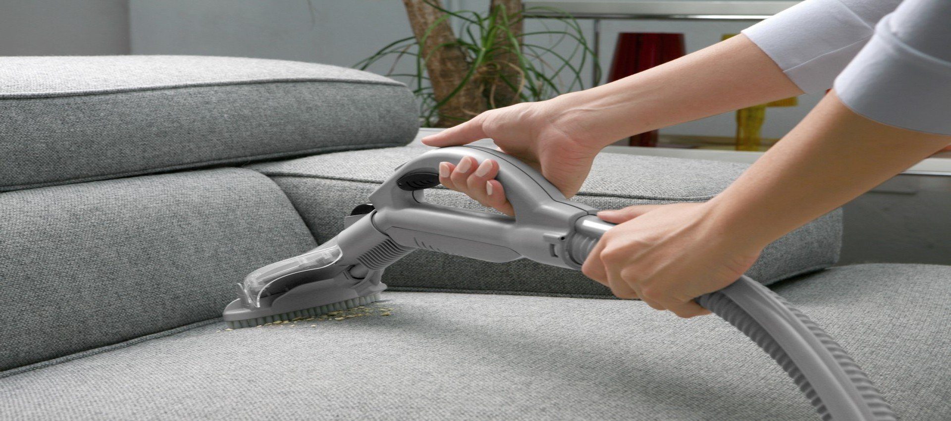 How to steam clean your couch?缩略图