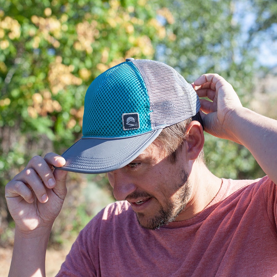 trucker hat vs baseball cap